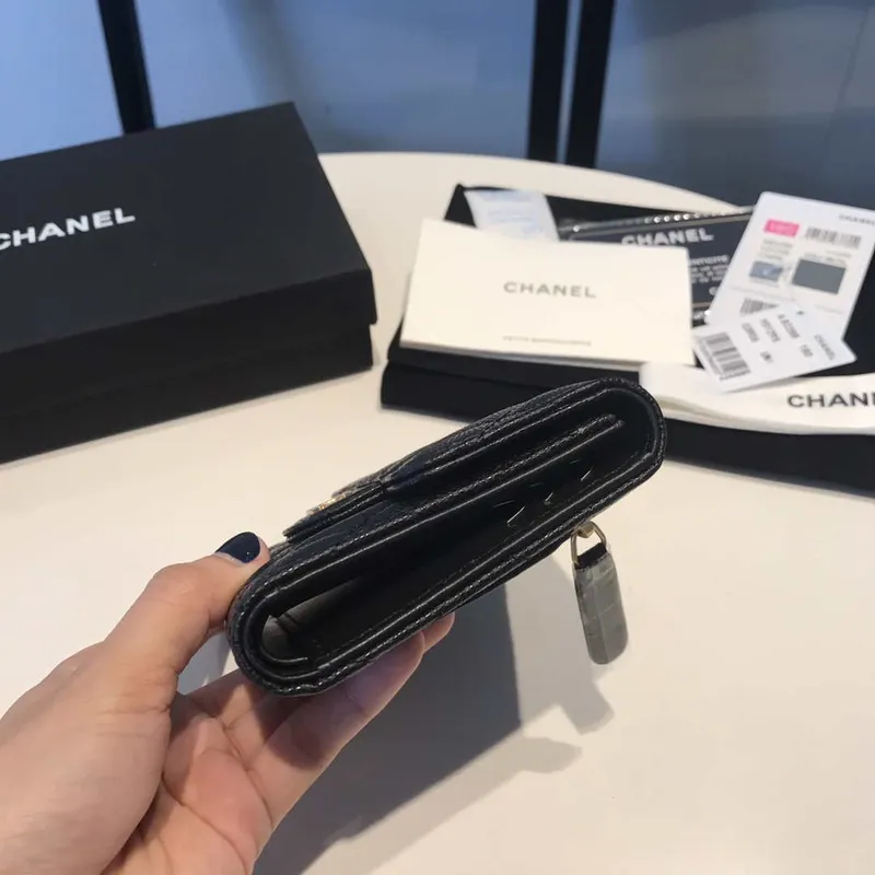 Chanel AP0231 Klasická malá peněženka FLAP z telecí kůže, černá a zlatá