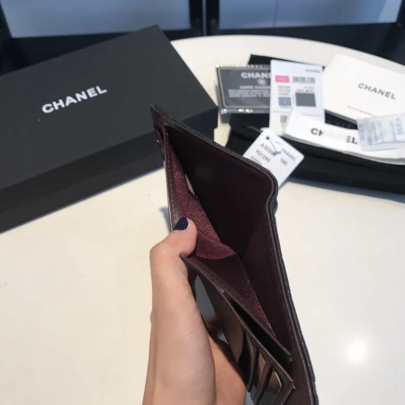 Chanel AP0231 Klasická malá peněženka FLAP z jehněčí kůže, černá se stříbrnými detaily