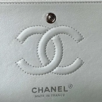 Chanel A01113 Kabelka s klopou Klasická taška Zrnité lesklé telecí kůže Bílá Stříbrná