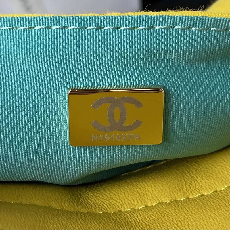 Chanel AS3710 Malá kabelka Hobo Sametová a zlatá kovová Žlutá