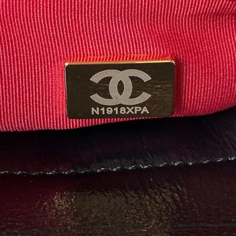 Chanel AS3710 Malá kabelka Hobo Sametová a zlatá kovová černá