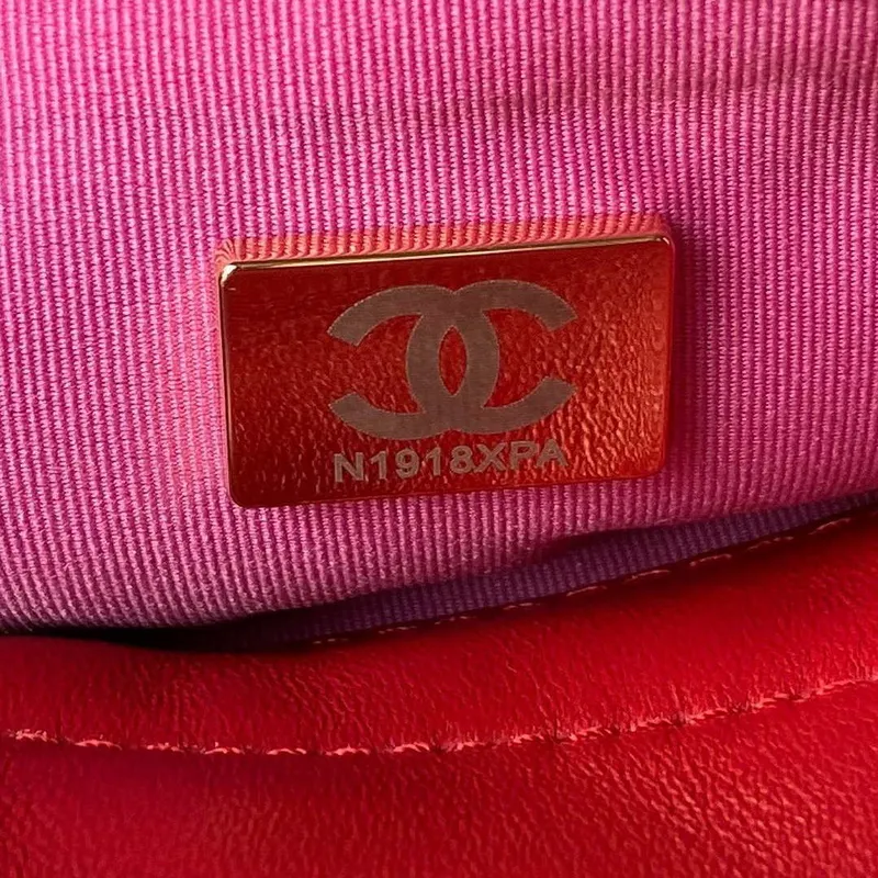 Chanel AS3710 Malá kabelka Hobo Sametová a zlatá kovová červená