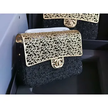 Chanel AS3526 Mini večerní kabelka z vlněného tvídu a zlatého kovu, černá