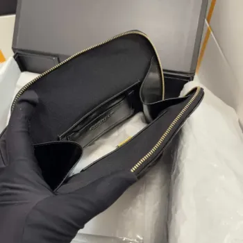 Chanel AS3332 Batoh Lesklá telecí kůže Černá