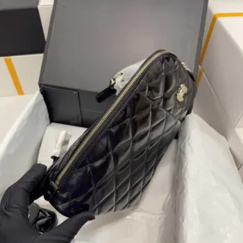 Chanel AS3332 Batoh Lesklá telecí kůže Černá