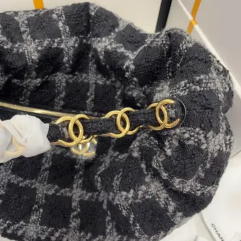 Chanel AS3564 MAXI HOBO BAG Vlněný tvíd a zlatý kov Černá a šedá