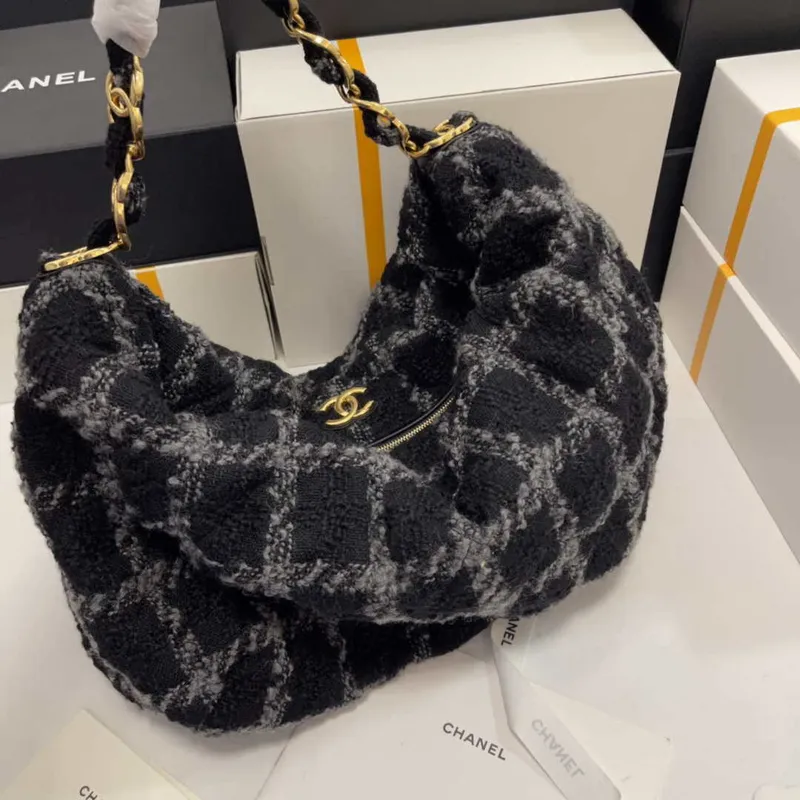 Chanel AS3564 MAXI HOBO BAG Vlněný tvíd a zlatý kov Černá a šedá