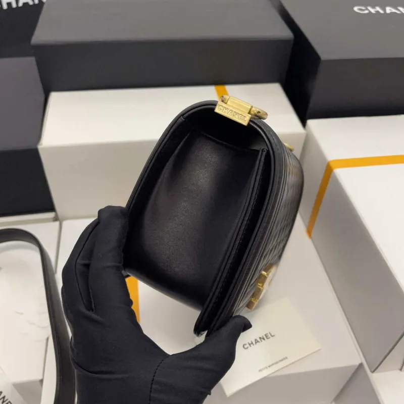 Chanel A67086 Pánská kabelka Černá jehněčí kůže Zlatá