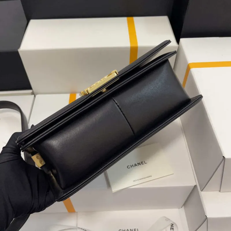 Chanel A67086 Pánská kabelka Černá jehněčí kůže Zlatá