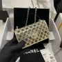Chanel AS2535 Mini večerní kabelka, zlatý kov a jehněčí kůže