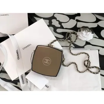 Chanel AP2398 Malá kosmetická taštička Jehněčí kůže Zlatý kov Černá a zlatá