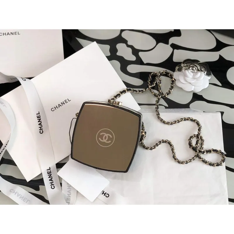 Chanel AP2398 Malá kosmetická taštička Jehněčí kůže Zlatý kov Černá a zlatá