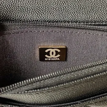 Chanel AP3019 Malá taška s klopou WOC z telecí kůže Taška na telefon Černá