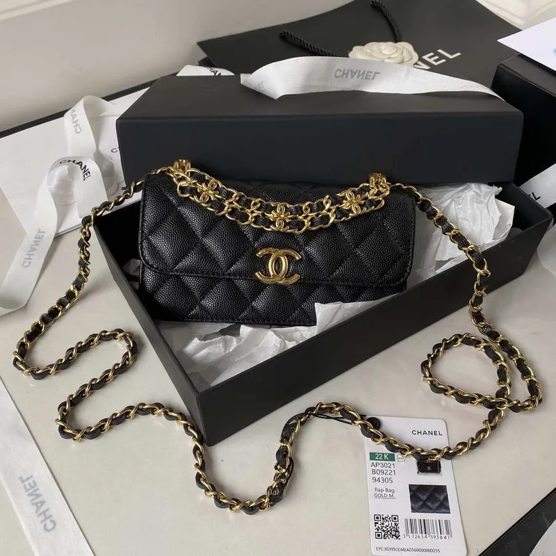 Chanel AP3021 Mini taška s klopou WOC z telecí kůže na telefon, černá