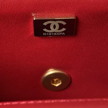 Chanel AS3442 Mini kabelka s klopou, sametová smaltovaná a zlatá kovová, vínově červená