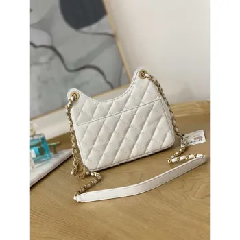 Chanel AS3710 Malá kabelka Hobo z lesklé zmačkané telecí kůže a zlatého kovu, bílá