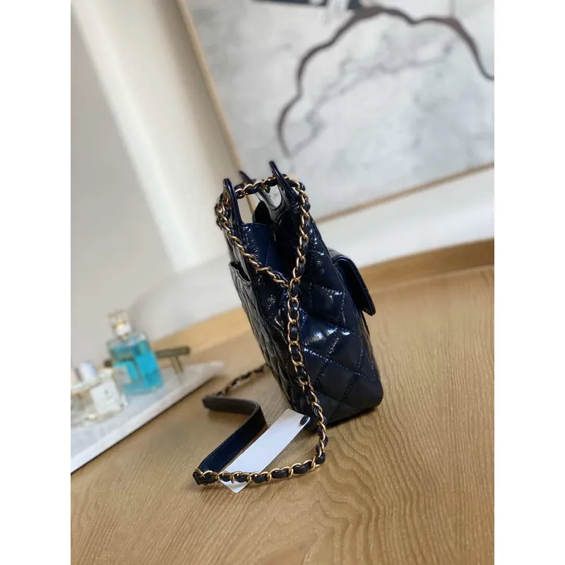 Chanel AS3690 Kabelka Hobo Lesklá zmačkaná telecí kůže a zlatý kov Námořnická modrá