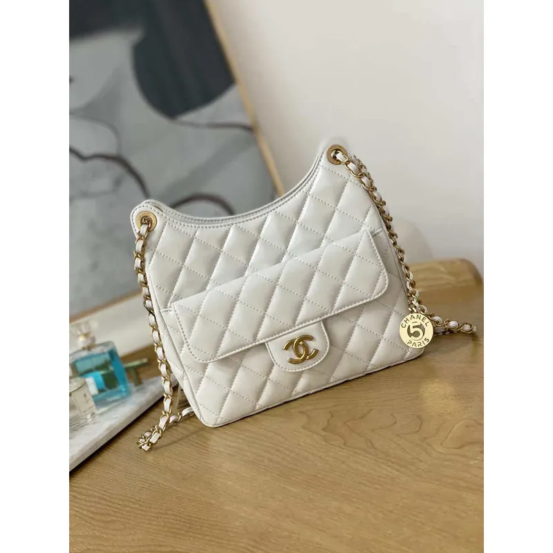 Chanel AS3690 Kabelka Hobo Lesklá zmačkaná telecí kůže a zlatý kov Bílá