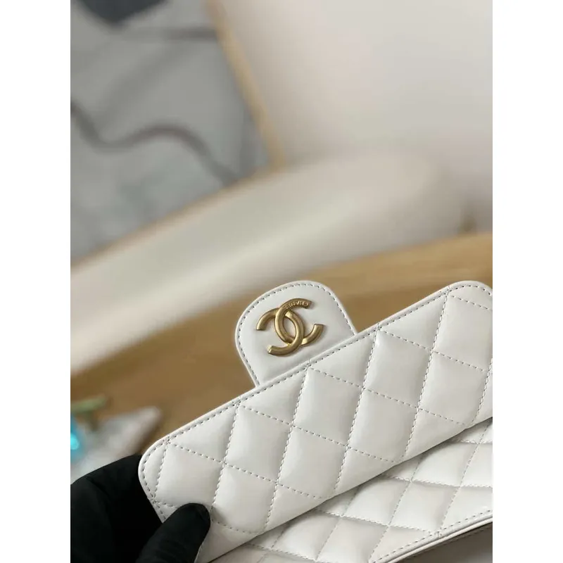 Chanel AS3690 Kabelka Hobo Lesklá zmačkaná telecí kůže a zlatý kov Bílá