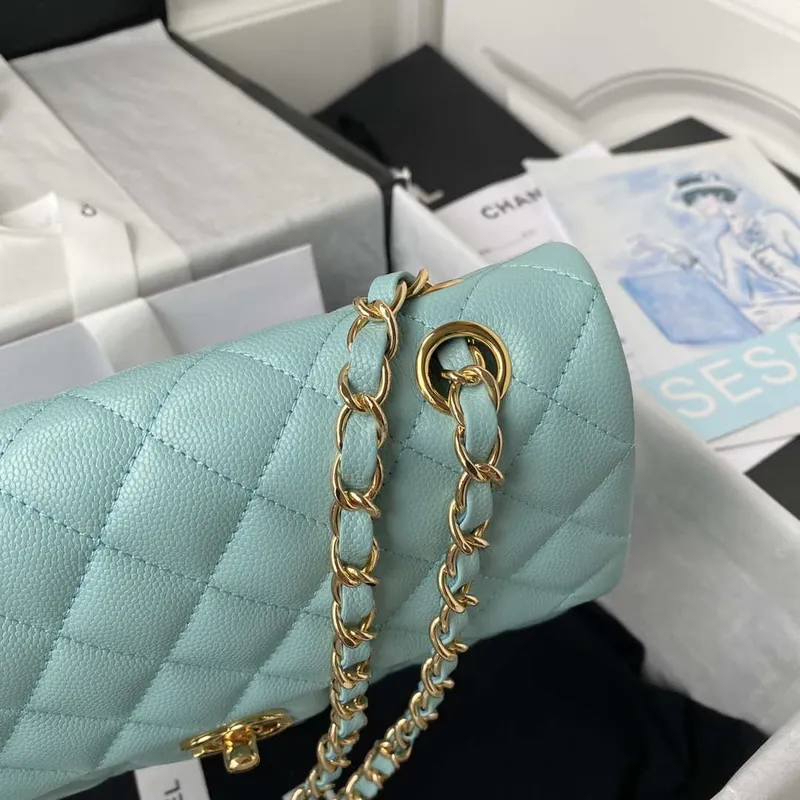 Chanel A01113 Kabelka s klopou Klasická taška Zrnité lesklé telecí kůže Jezero Modrá Zlatá