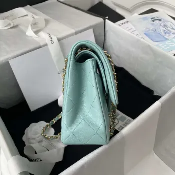 Chanel A01113 Kabelka s klopou Klasická taška Zrnité lesklé telecí kůže Jezero Modrá Zlatá