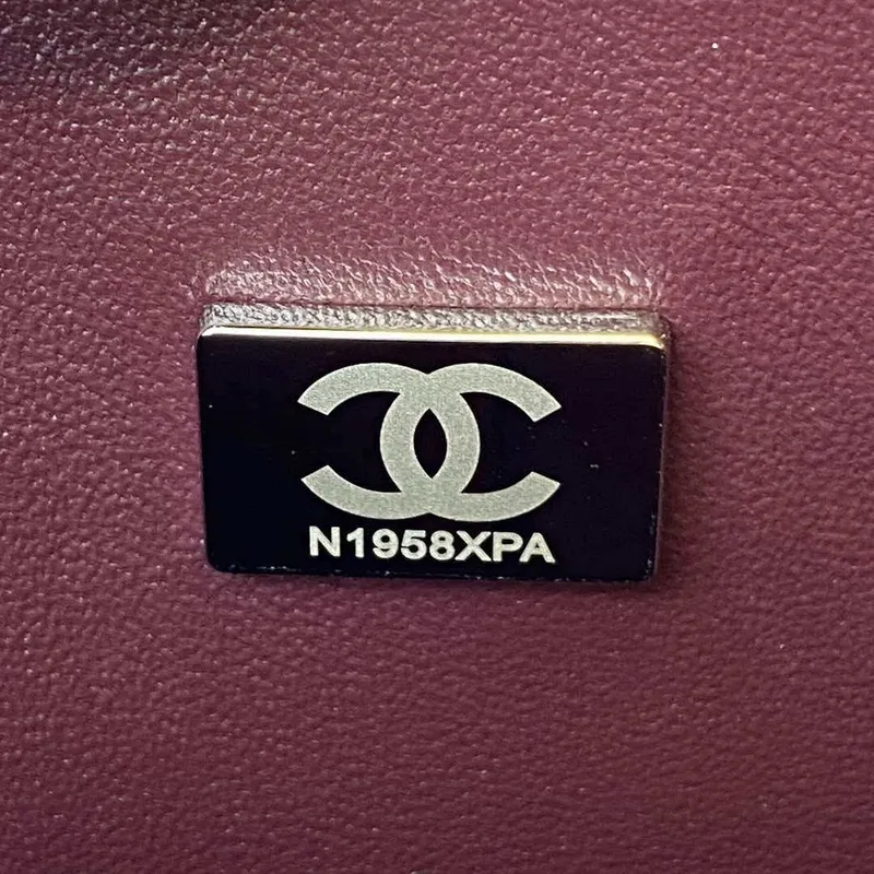 Chanel A01113 Kabelka s klopou Klasická taška Černá jehněčí kůže Stříbrná