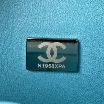 Chanel A01113 Kabelka s klopou Klasická taška Jezero modrá Jehněčí kůže Stříbrná