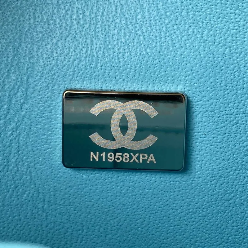 Chanel A01113 Kabelka s klopou Klasická taška Jezero modrá Jehněčí kůže Stříbrná