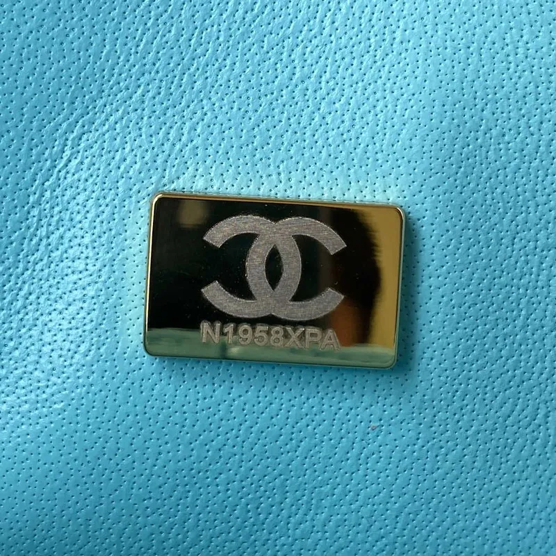 Chanel A01113 Kabelka s klopou Klasická taška Jezero modrá Jehněčí kůže Zlatá