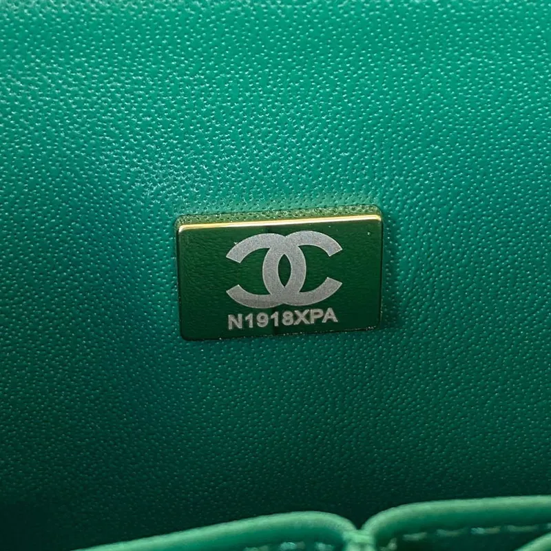 Chanel A01113 Kabelka s klopou Klasická taška Jehněčí kůže Zelená Zlatá