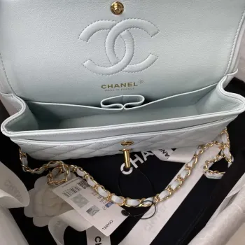Chanel A01113 Kabelka s klopou Klasická taška Jehněčí kůže Světle modrá Zlatá