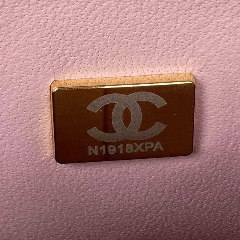 Chanel A01113 Kabelka s klopou Klasická taška Jehněčí kůže Světle růžová Zlatá