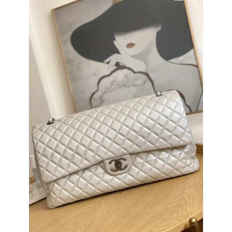 Chanel A91169 Cestovní taška s klopou Airport Series A94305 kaviárová telecí kůže Stříbrná bílá