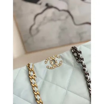 Chanel 19 nákupní taška z lesklé jehněčí kůže AS3660 Zlatá barva  Stříbrná barva a ruthenium Kovová světle modrá barva