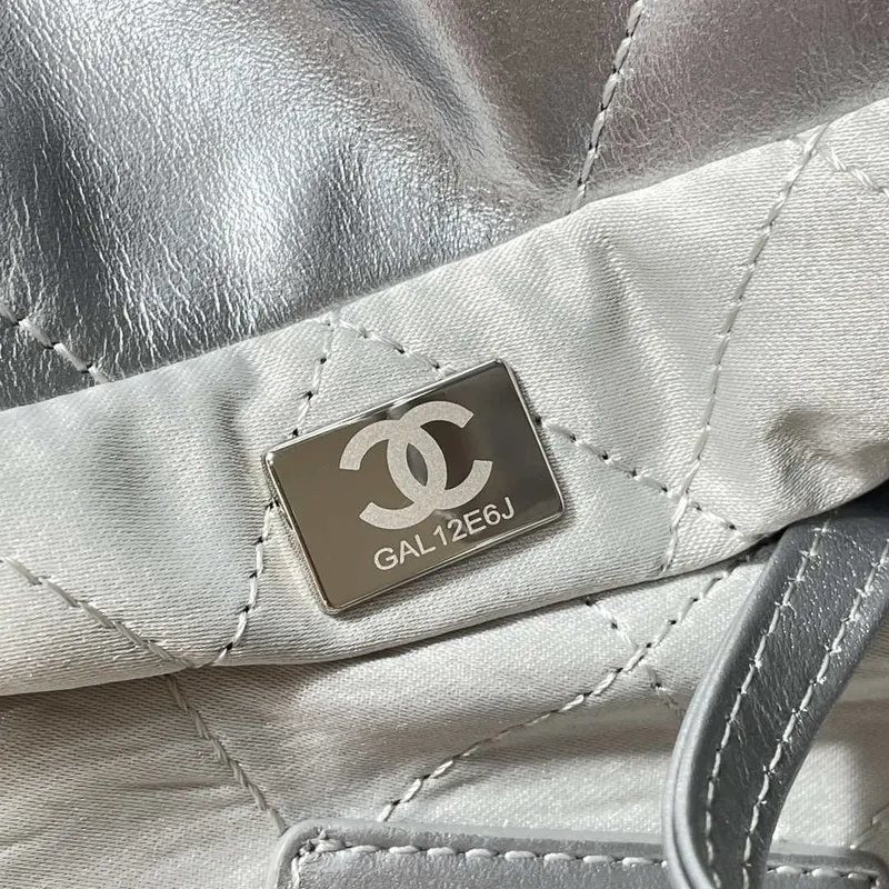 Chanel 22 Malá kabelka Lesklá telecí kůže AS3260 Stříbrná
