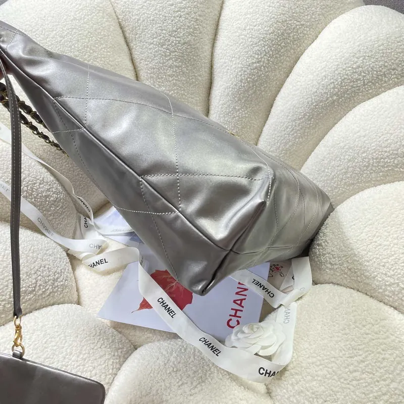 Chanel 22 Velká kabelka Lesklá telecí kůže AS3262 Šedá Stříbrná