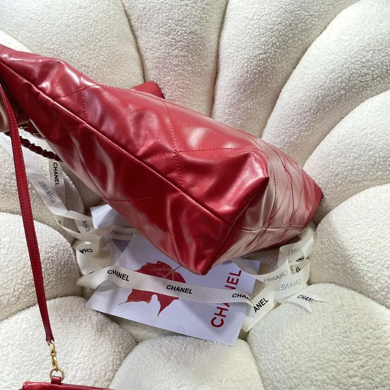 Chanel 22 Velká kabelka z lesklé telecí kůže AS3262 Červená