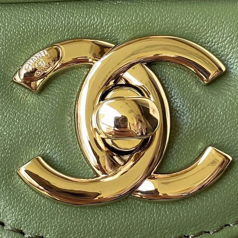 Chanel CC AS2681 Taška s klopou a horním uchem, telecí kůže, zelená