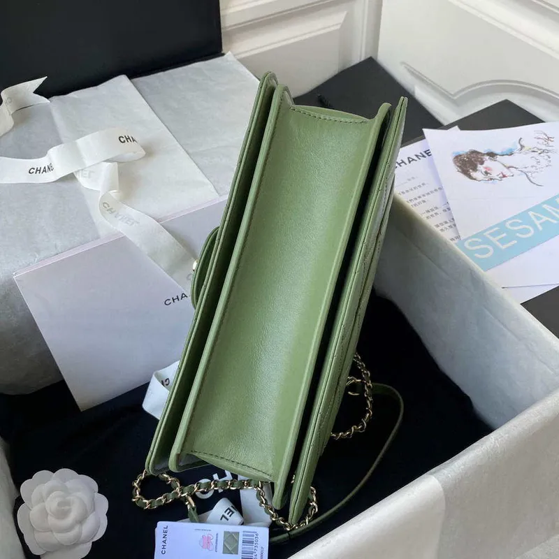 Chanel CC AS2681 Taška s klopou a horním uchem, telecí kůže, zelená