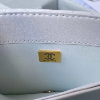 Chanel CC AS2681 Taška s klopou a horním uchem z telecí kůže, bílá