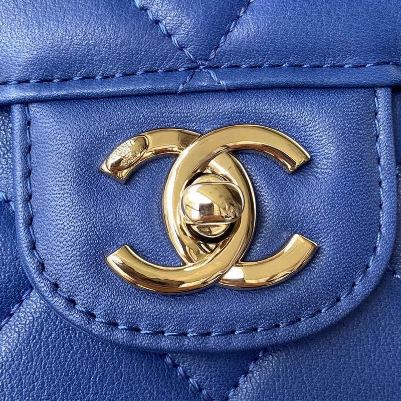 Chanel CC AS2681 Taška s klopou a horním uchem z telecí kůže, modrá