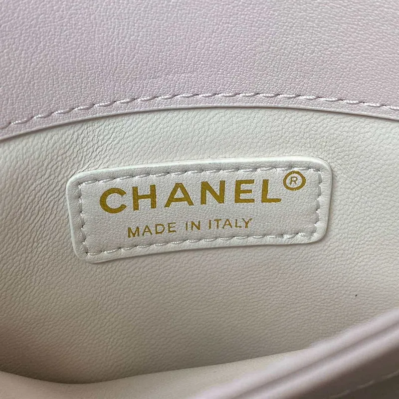 Malá kabelka Chanel s klopou a horním uchem z telecí kůže CC AS2680 světle růžová