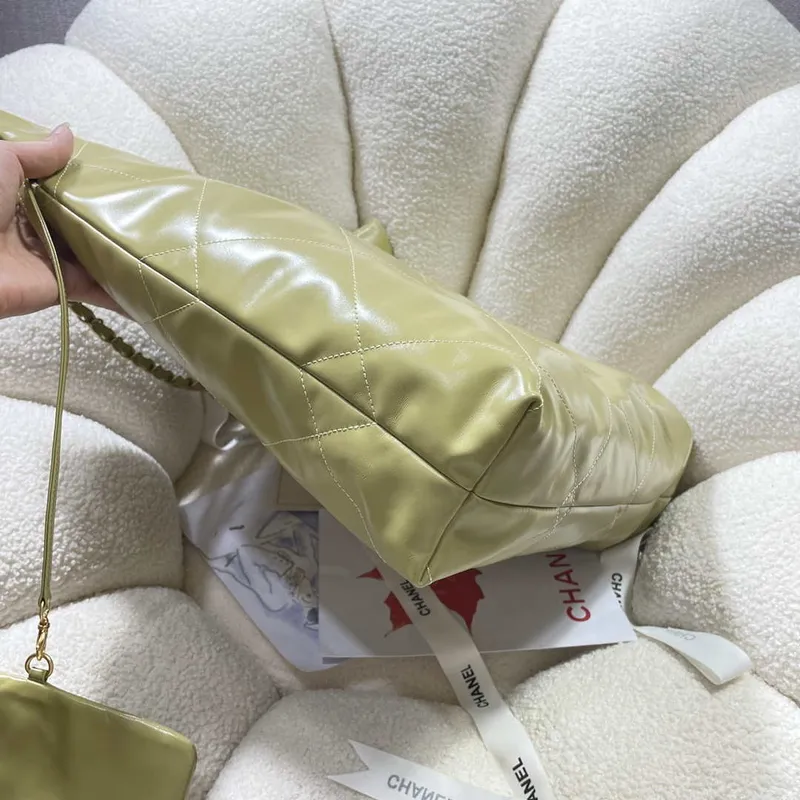 Chanel 22 Velká kabelka Lesklá telecí kůže AS3262 Světle zelená