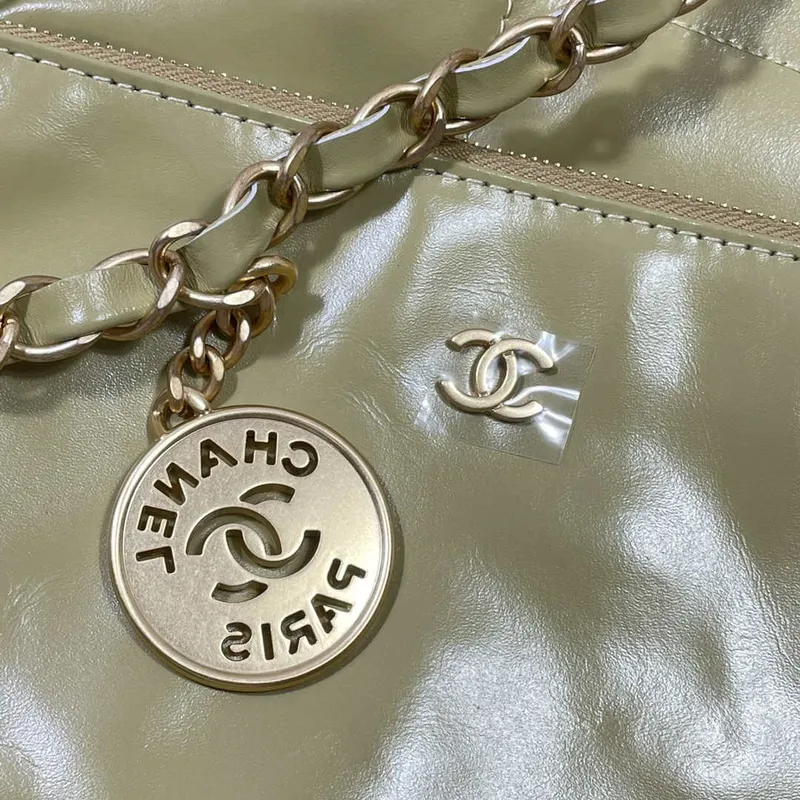 Chanel 22 Malá kabelka Lesklá telecí kůže AS3260 Světle zelená