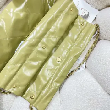 Chanel 22 Malá kabelka Lesklá telecí kůže AS3260 Světle zelená