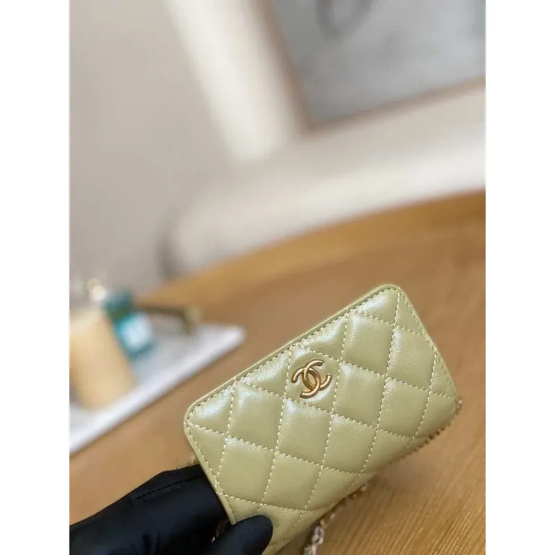 Chanel AP3036 Psaníčko s řetízkem z jehněčí kůže, zelené