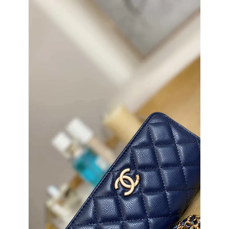 Chanel AP81210 Kabelka s kapsou na opasek, modrá
