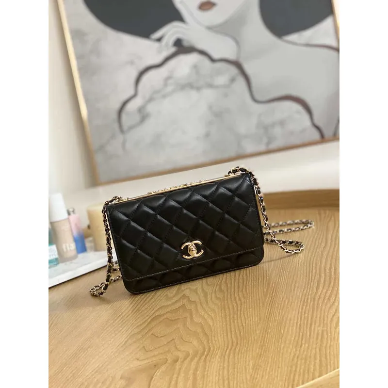 Chanel A88632 WOC 19 řetízkové peněženkové pouzdro černá jehněčí kůže zlatá