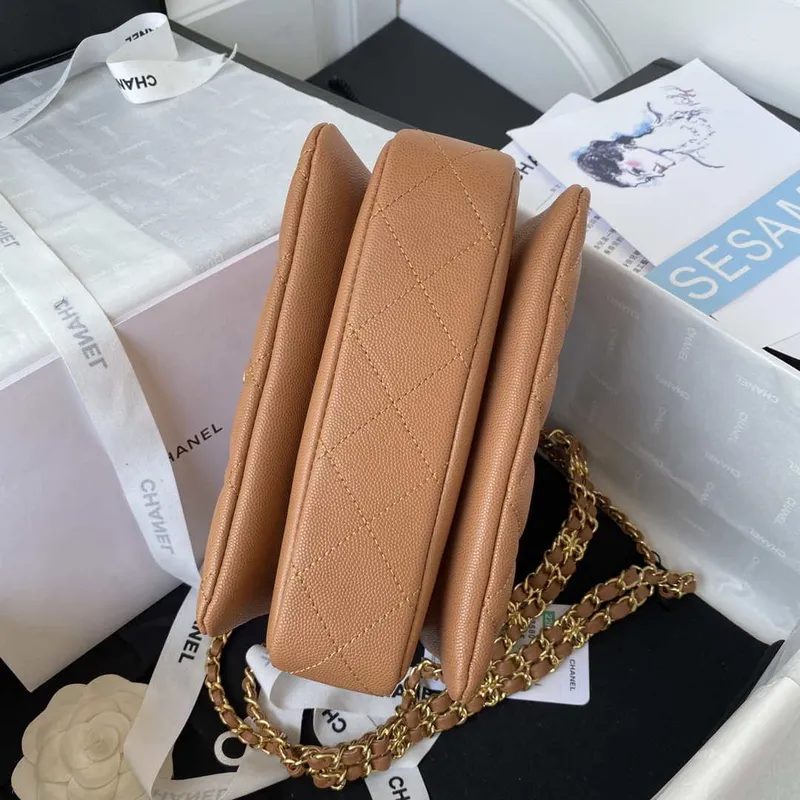 Chanel AS3580 Malá taška s klopou Jehněčí kůže Jehněčí kůže a zlatý kov Hnědá