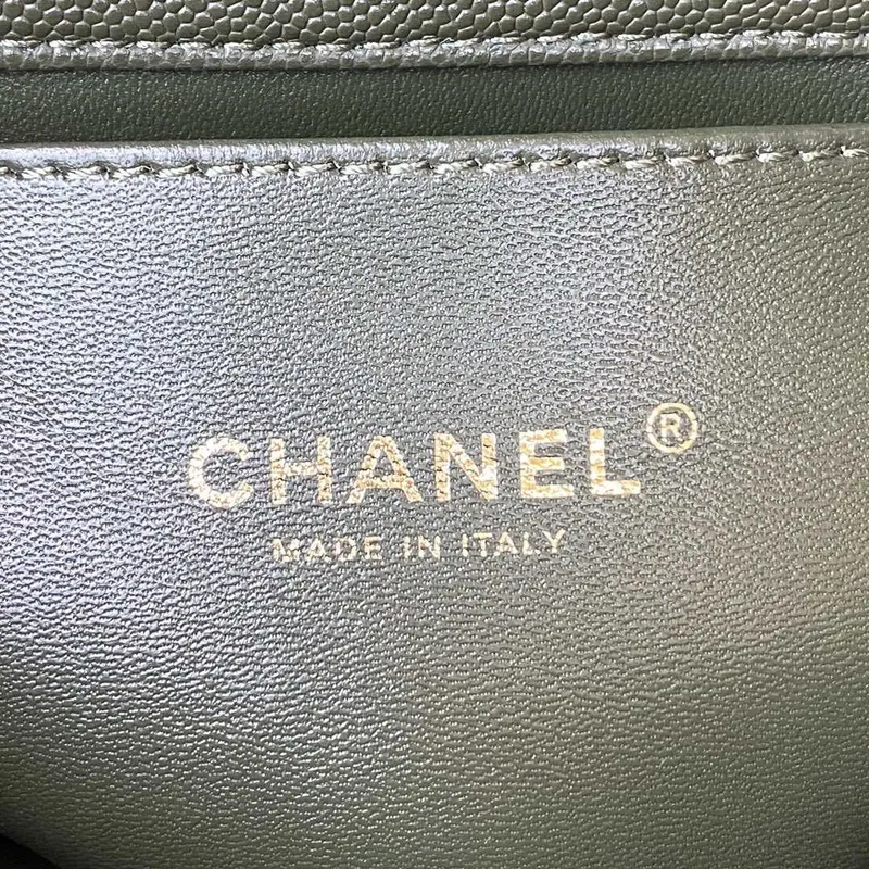 Chanel AS3580 Malá taška s klopou Jehněčí kůže Jehněčí kůže a zlatý kov Zelená